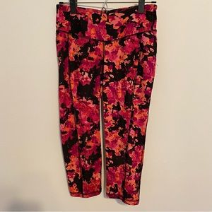 Old Navy Pink Camo Athletic Leggings